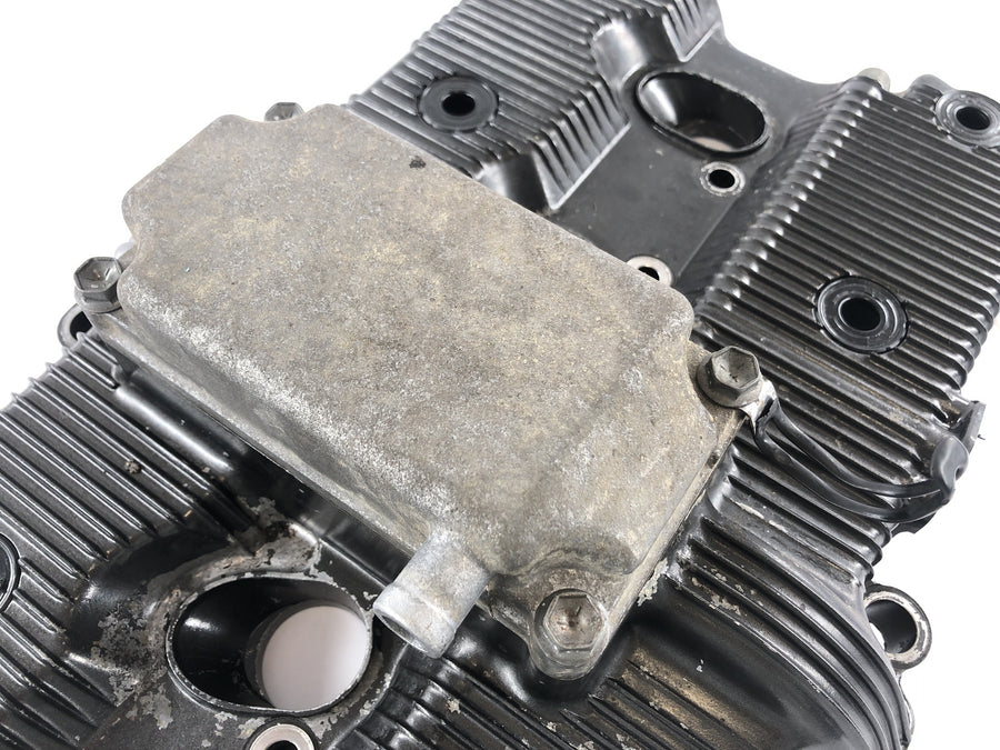 Suzuki Bandit 1200 GV75A [1998] - Valve cover