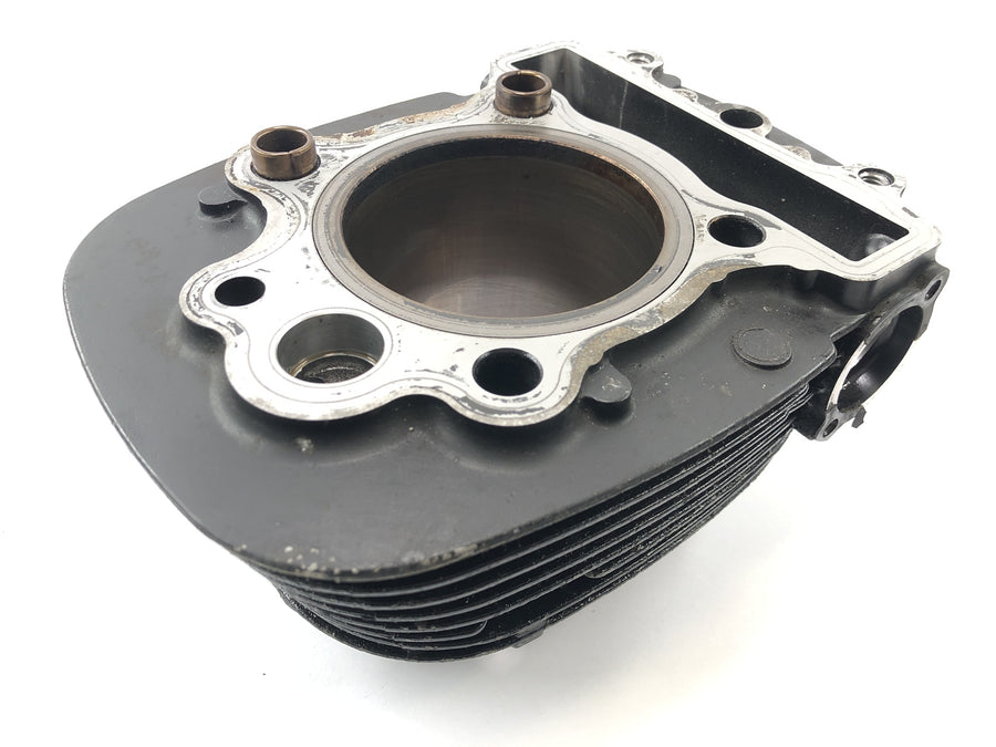 Yamaha XVS 650 Drag Star VM03 [2001] - cylinder with pistons behind