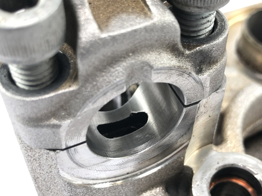 Moto Guzzi Stelvio 1200 8V [2016] - rocker arm bracket rocker lever bridge valve train right