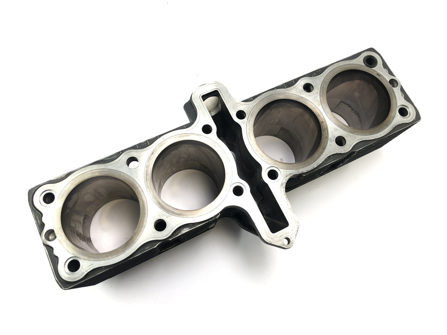 Suzuki GSX R 1100 GU74C [1987] - Cylinder with piston without piston rings