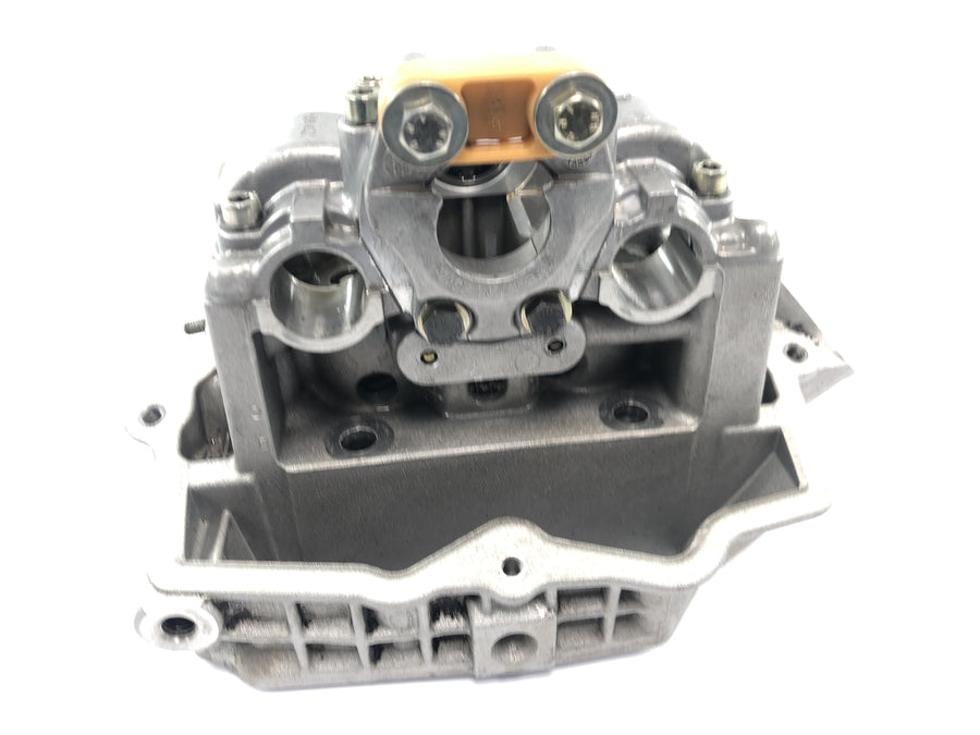 Aprilia RSV 1000 R [2004] - cylinder head valve head engine cylinder head rear