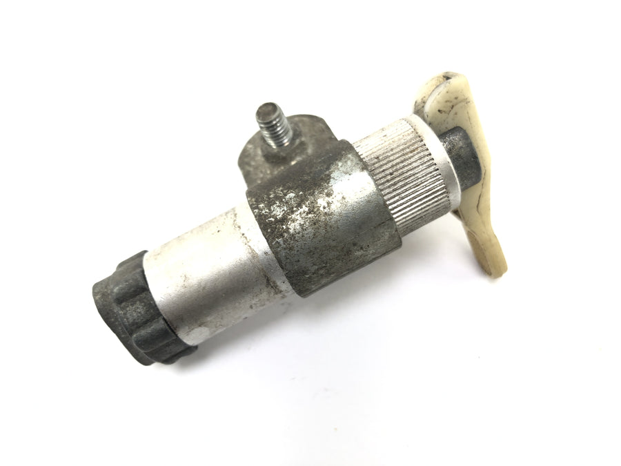 Ducati SL 600 Pantah [1982] - Choke lever choke fitting