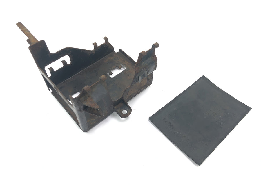 BMW R 100 GS 247E [1991] - Battery box holder battery holder carrier retaining plate