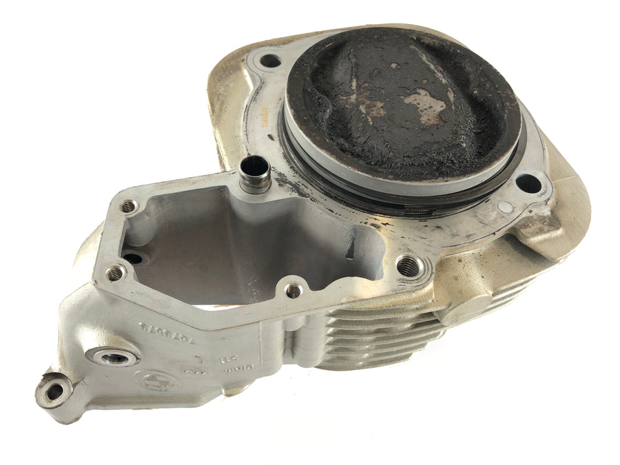 BMW R 1150 R R21 [2002] - Cylinder with piston left