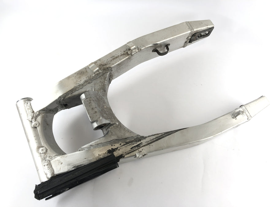 Suzuki Bandit 1200 GV75A [1998] - Swingarm
