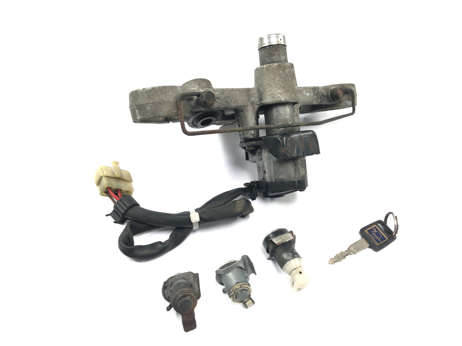 Honda ST 1100 SC26 Pan European [1990] - Lock set with upper fork bridge ignition lock