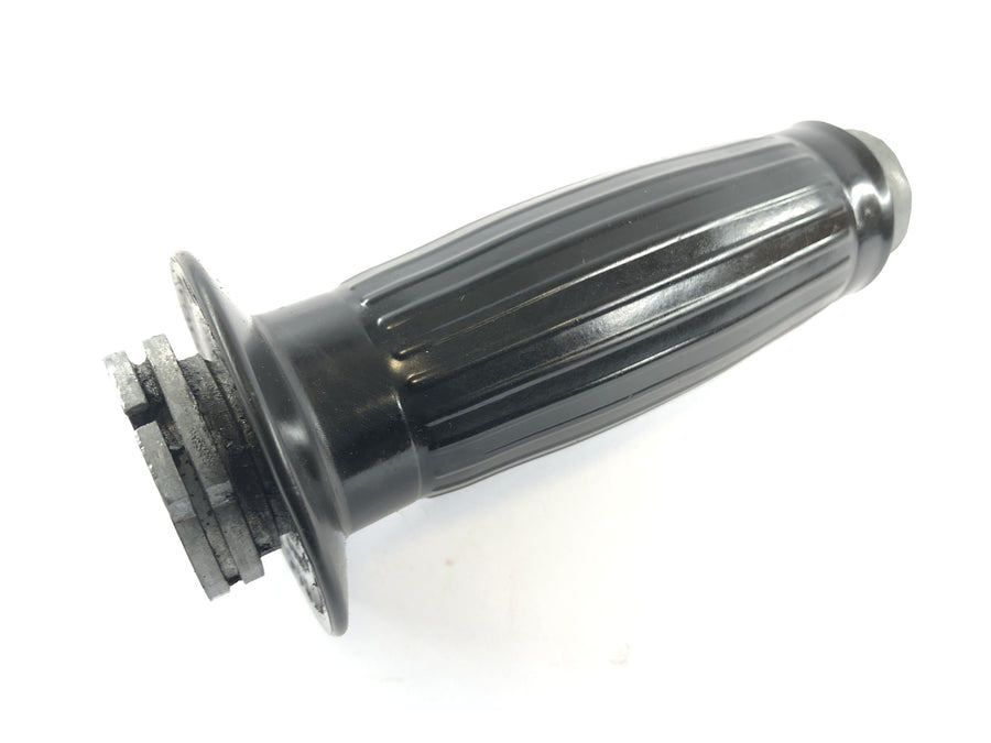 Triumph Bonneville T140V [1976] - Gas grip handlebar fittings right