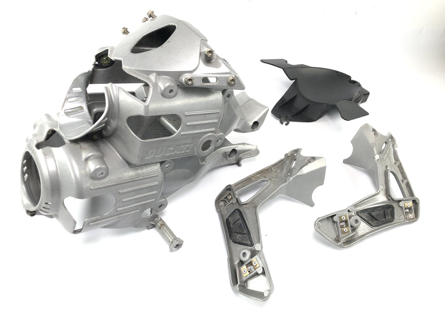 Ducati 999 H4 [2003] - headlight holder cladding holder