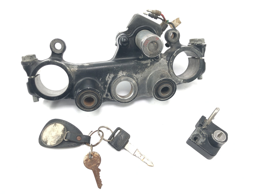 Honda XL 600 RM PD03 [1985] - Lock set ignition lock with fork bridge at the top and helmet lock