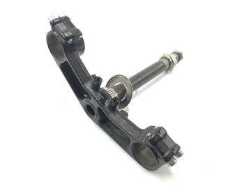 Triumph Daytona 900 T300 [1996] - lower fork bridge, steering head mount fork holder - 0