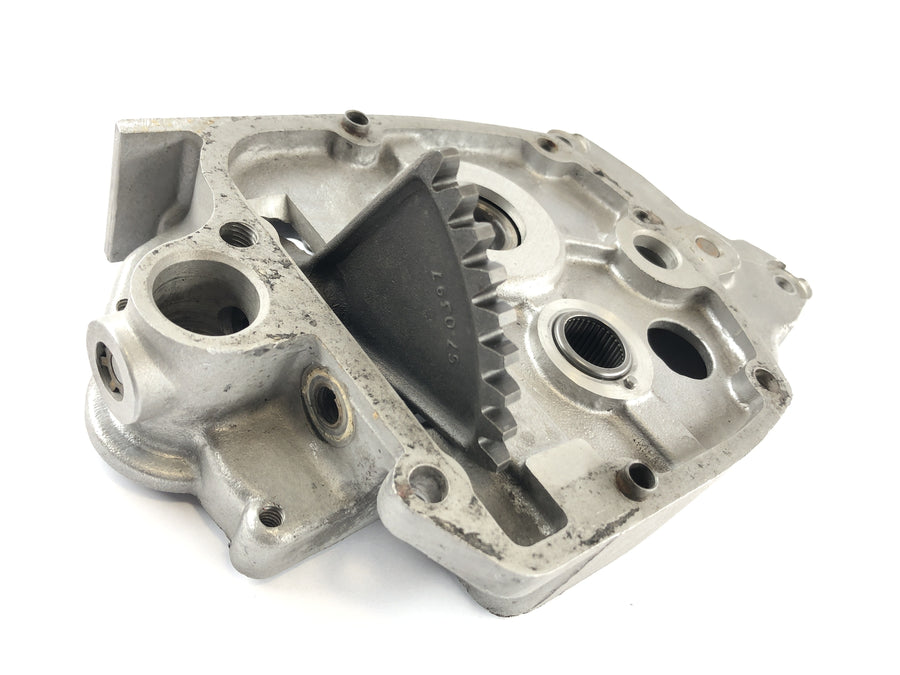 Triumph Bonneville T140V [1976] - gear cover inside