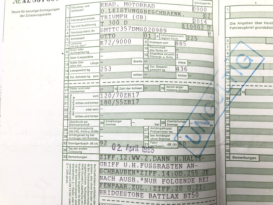 Triumph Daytona 900 T300D [1996] - Main frame frame with vehicle registration document