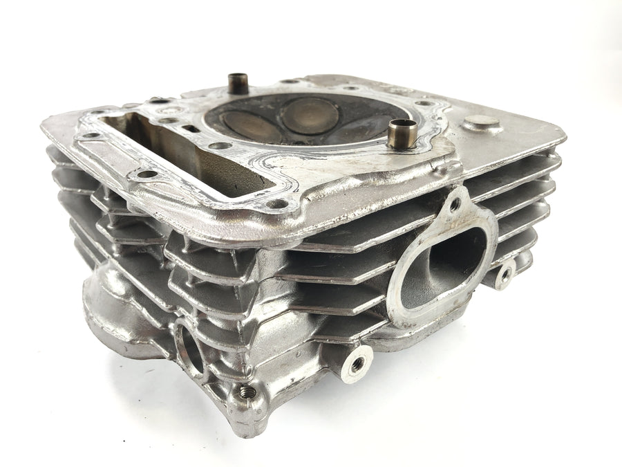 Honda SLR 650 RD09 [1997] - Cylinder head Head cover motor lid valve