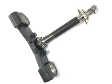 Triumph Daytona 900 T300 [1993] - fork bridge below - 0