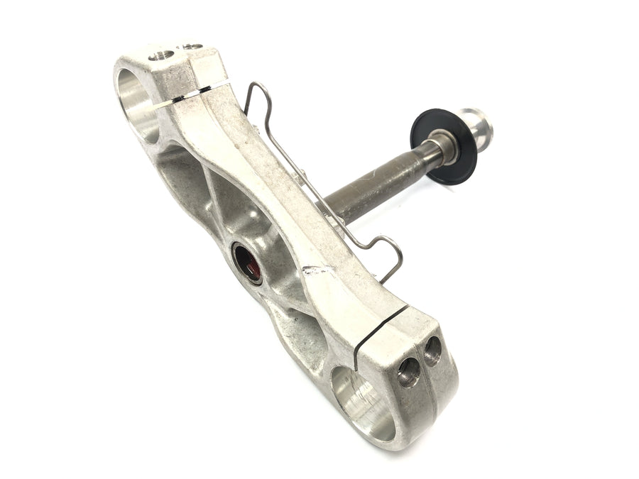 Triumph Speed ​​Triple T509 [1998] - lower fork clamp