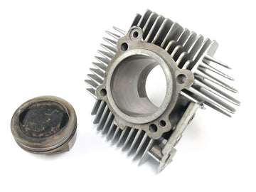 Ducati Monster M600 [1995] - cylinder kit cylinder with pistons lying at the front - 0