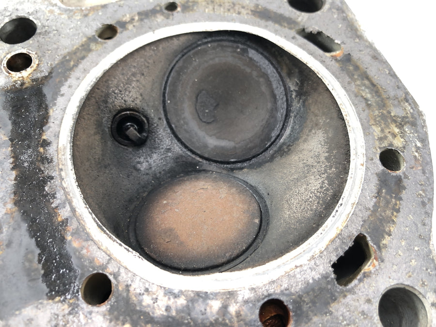 Honda GL 1000 Goldwing GL1 [1978] - Cylinder head on the left