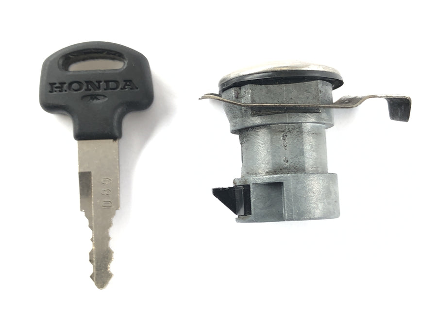 Honda Goldwing GL 1100 SC02 [1980] - Castle for fuel cap