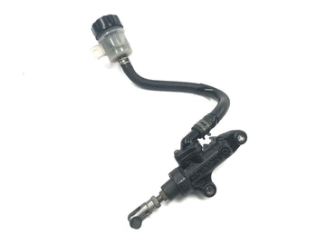 Yamaha YZF R1 RN04 [2001] - Rear brake pump - 0