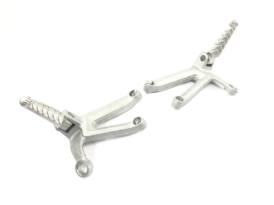 Aprilia RSV 1000 R [2004] - Passenger footrests with rear footrest system holder left and right