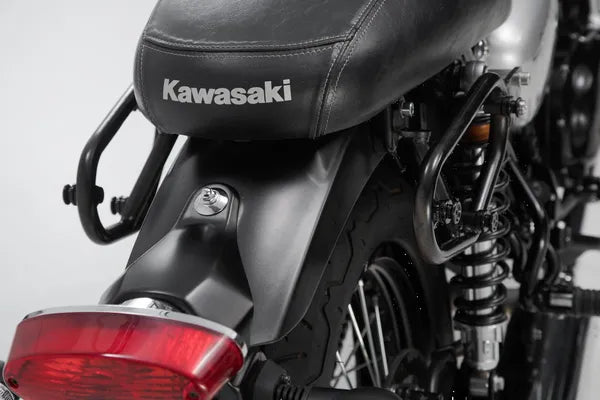 Kawasaki W 650 [1999] – SLC Seitenträger rechts