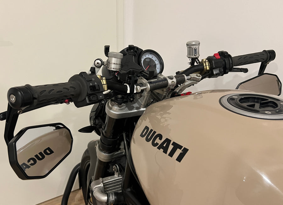 Handlebar end mirrors 2 pieces [E-mark] - Triumph Trident 660 side view