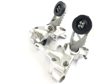 Husqvarna 701 Supermoto [2019] - Footrests right and left with holder