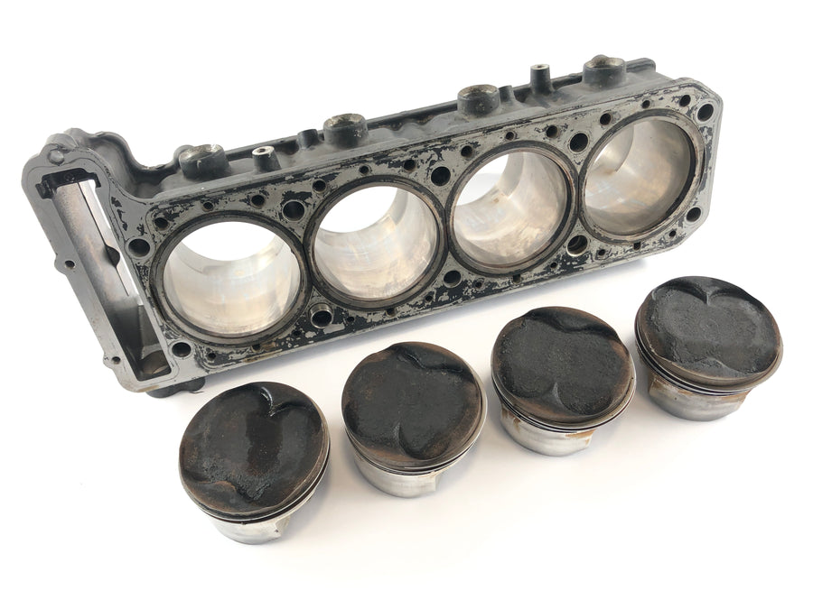 Kawasaki ZRX 1100 ZRT10C [2000] - Cylinder with piston