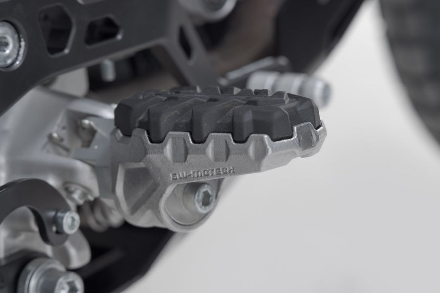 Ducati Desert X 950 [2025] - EVO footrest kit - picture 5