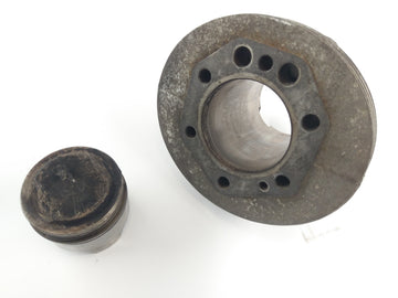 Moto Guzzi V7 Special [1970] - Cylinder with piston