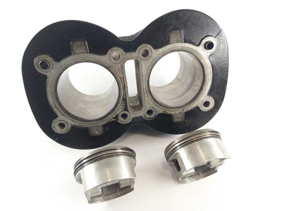 Triumph Bonneville 800 T100 [2004] - Cylinder with piston