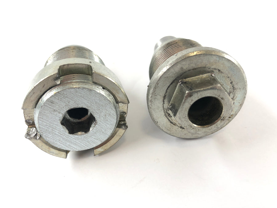 Honda Goldwing GL 1200 SC14 [1991] - Swingarm bolt