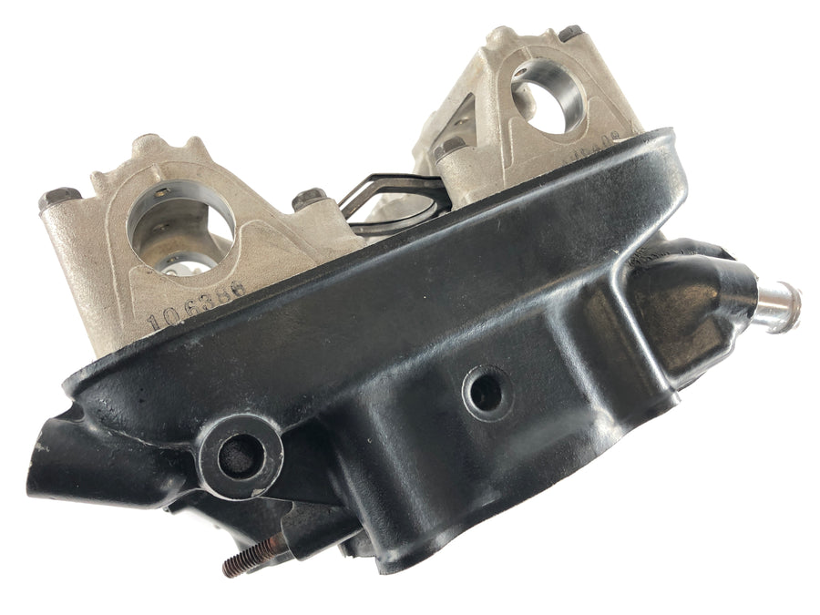 Honda VFR 750 F RC24 [1988] - Cylinder head