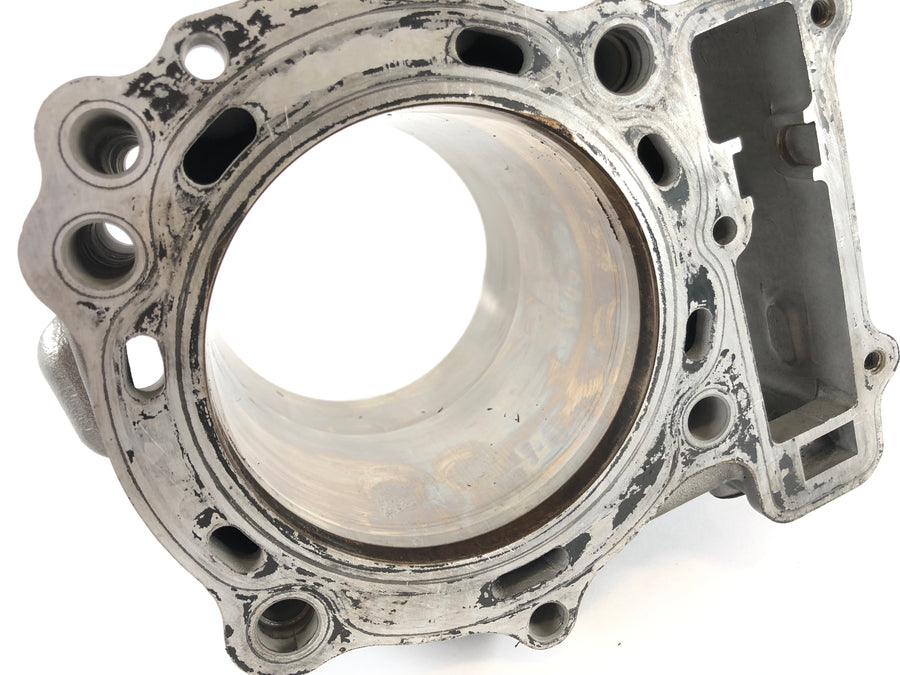 Suzuki DL 1000 V-Strom [2006] - Cylinder with piston at the rear
