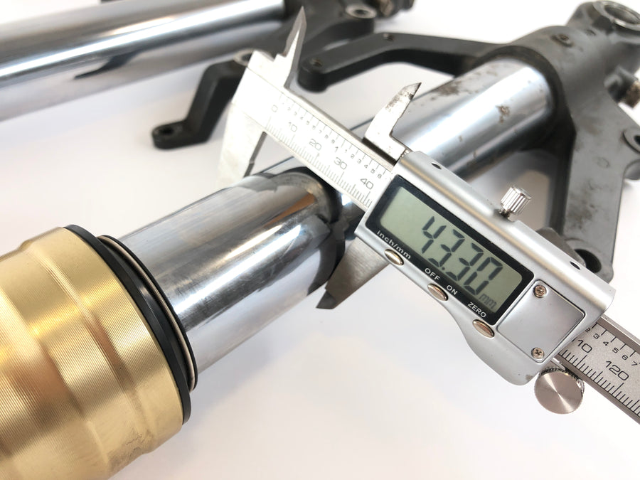 Yamaha XT 1200 Z Super Tenere DP01 [2012] - Fork Telescopic fork with axle