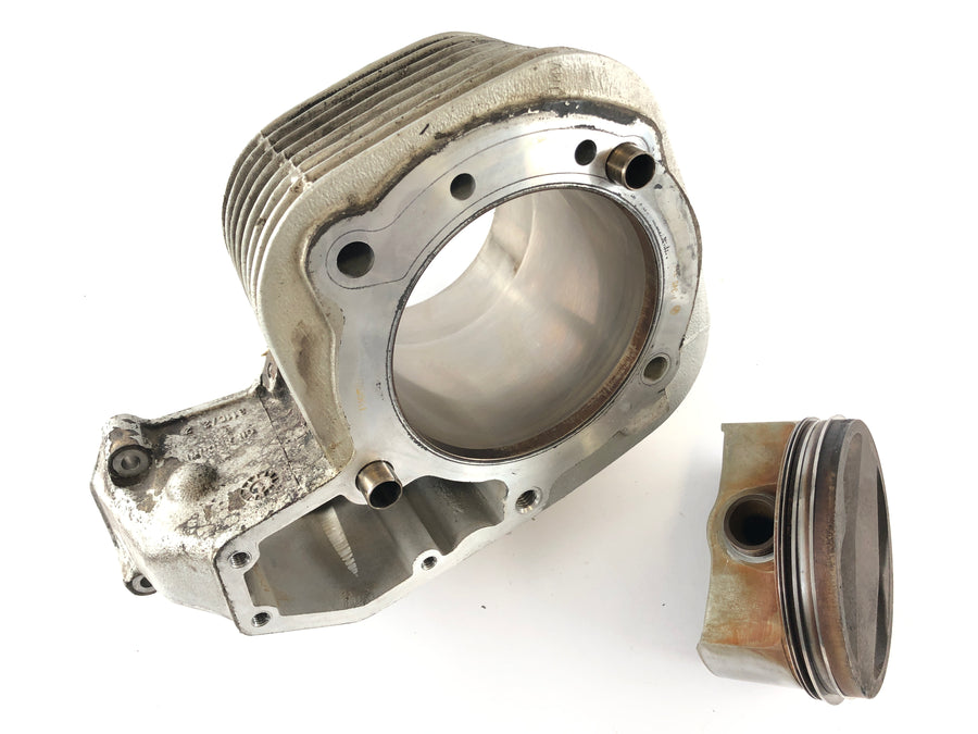BMW R 1150 GS [2000] - cylinder with pistons on the left