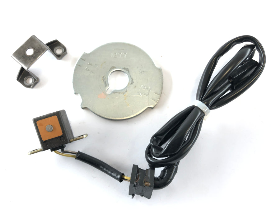 Kawasaki ZRX 1200 S ZRT20A [2003] - Pickup pulse generator
