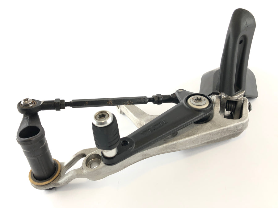 Husqvarna 701 Vitpilen [2018] - Driver footrest left with holder and gear lever