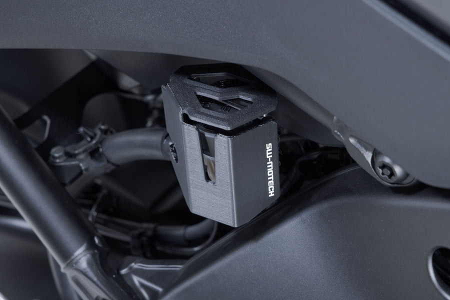 Yamaha Tracer 9 GT [2025-2026] - Brake fluid reservoir protection - picture 5
