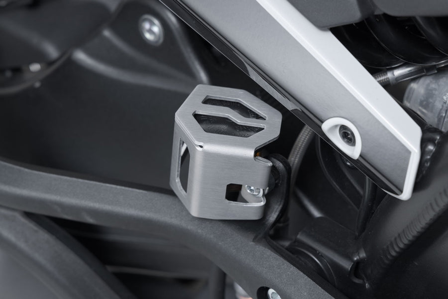 BMW F 650 GS (800 CC) Twin Special Edition [2012] - Brake fluid reservoir protection – picture 3