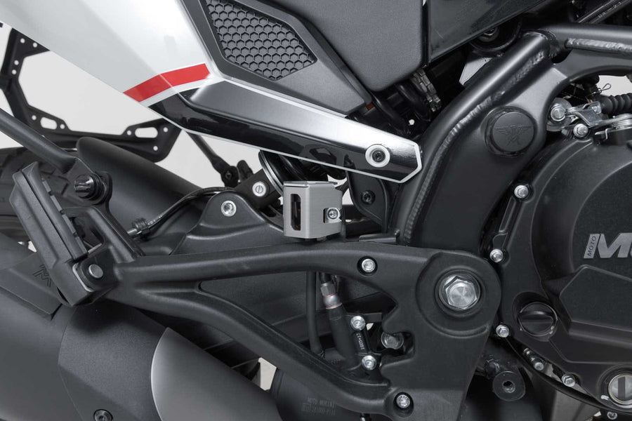 Ducati SuperSport 950 S [2024] - brake fluid reservoir protection - picture 7