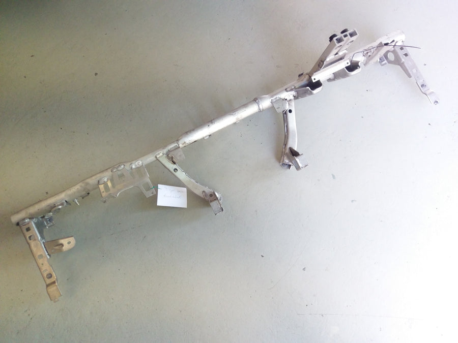 Porsche Panamera Turbo [2010] - Dashboard support bracket
