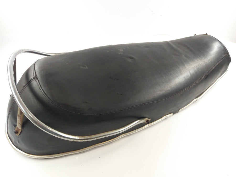 BMW R75/5 [1973] - Seat bench substructure heavily rusty
