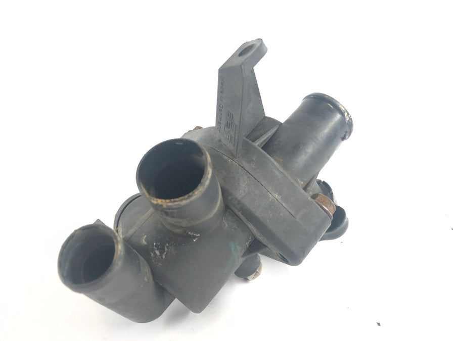 Triumph Tiger 955i 709EN [2001] - Coolant thermostat Coolant filler neck