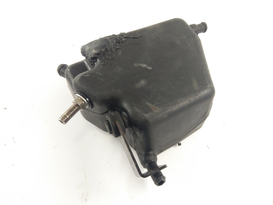 Moto Guzzi Stelvio 1200 4V [2008] - Expansion tank crankcase ventilation