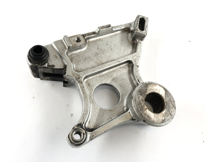 Honda CBR 900 RR SC28 [1995] - Anchor plate brake caliper holder