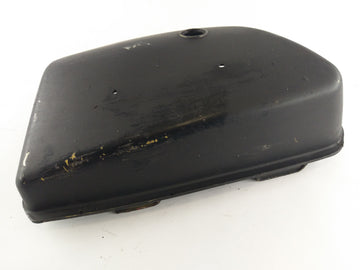 Suzuki GT 750 [1973] - Side cover plastic - 0