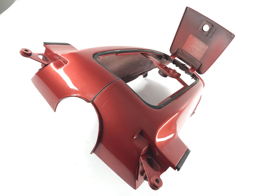 Honda Goldwing GL 1200 SC14 [1991] - Fairing in the middle in front of the seat with tank flap