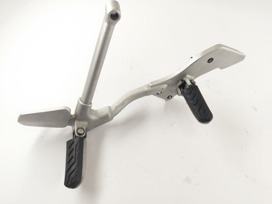 Moto Guzzi Stelvio 1200 4V [2008] - Peg holder right footrest